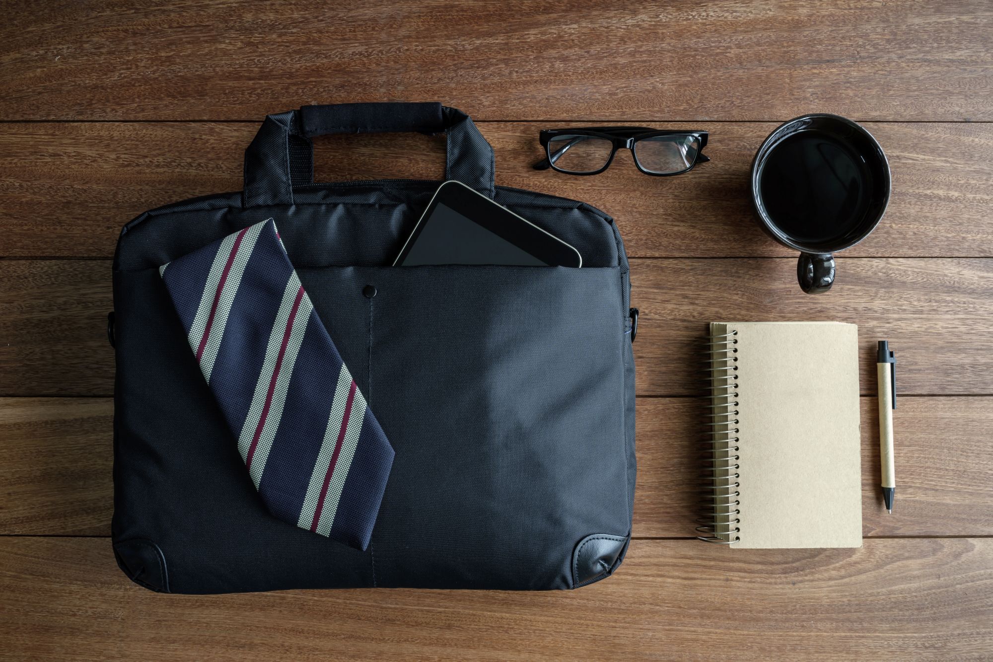 Four Best Business Travel Accessories for Road Warriors