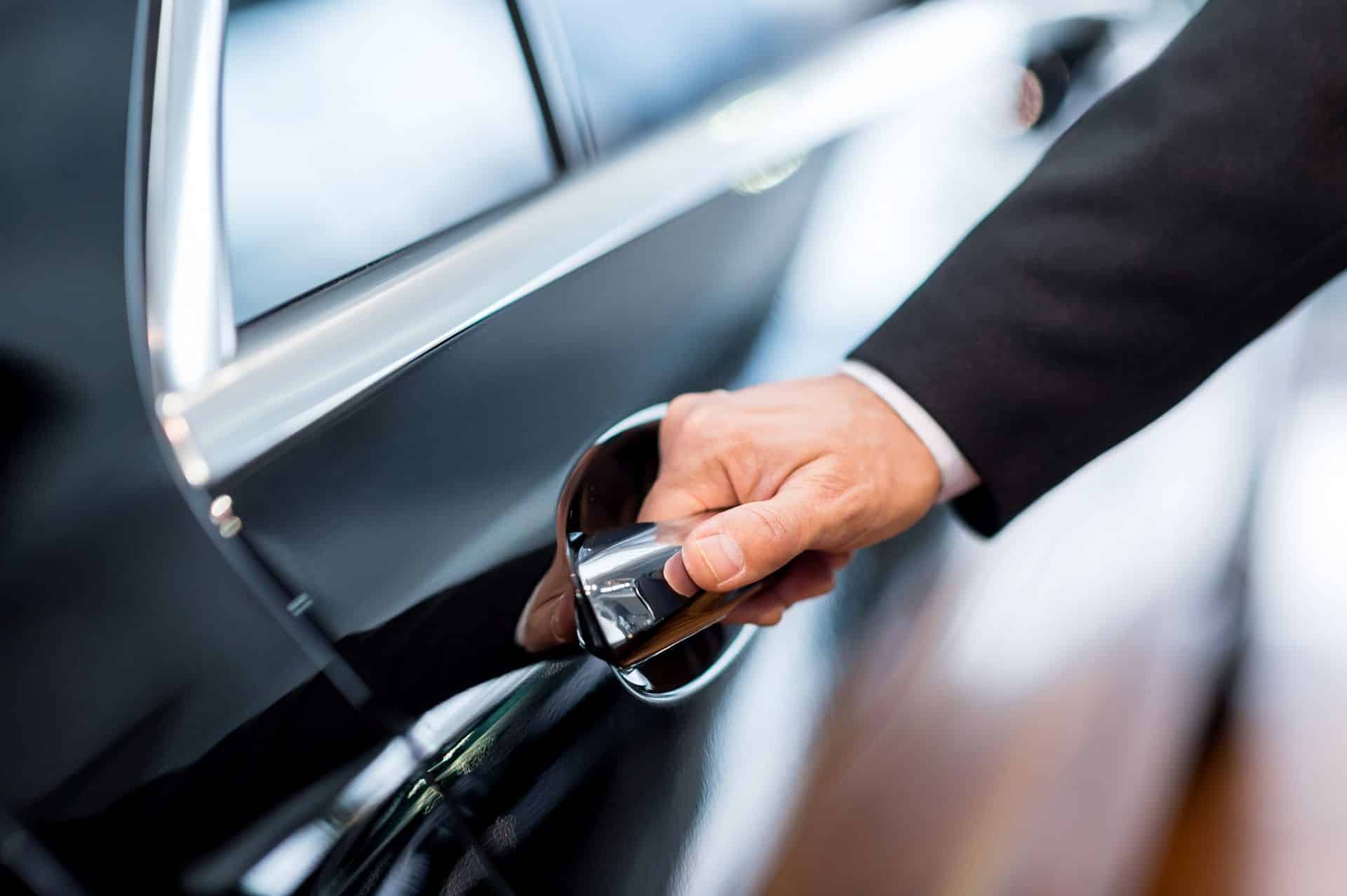 Corporate Transportation by Islip Limo – Business Limousine Service to Impress