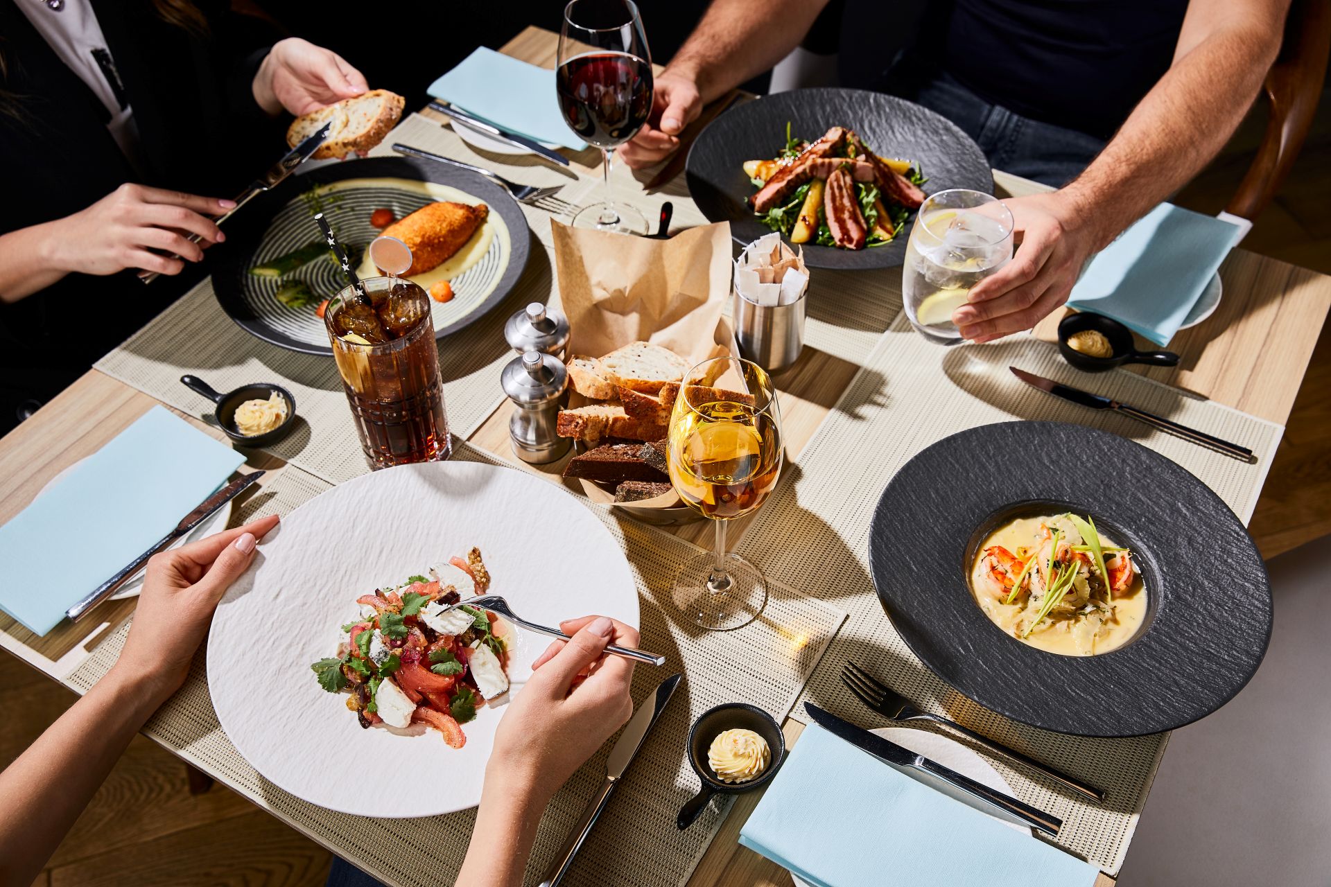 Top 5 Places to Eat in Long Island