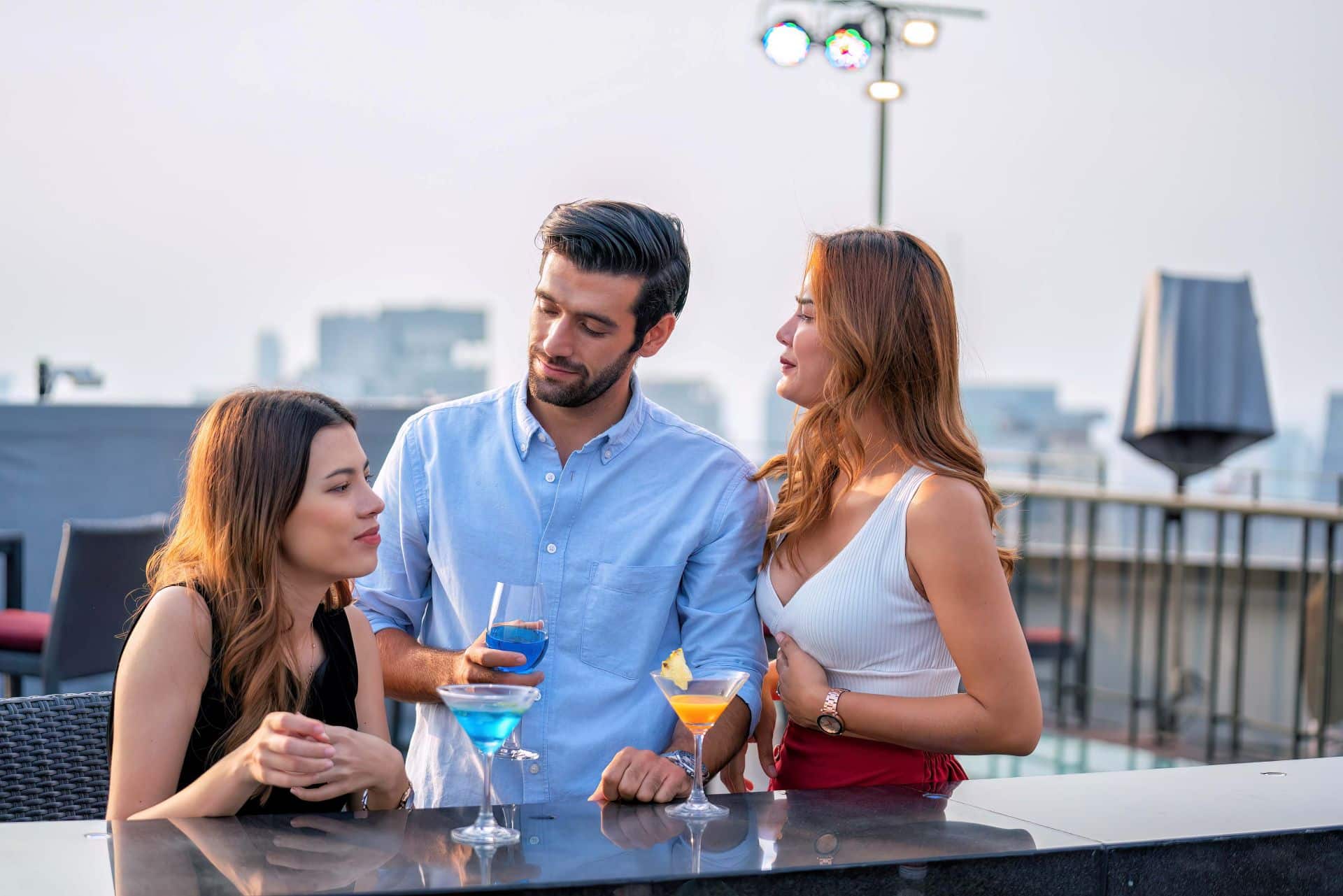 3 Best Rooftop Bars and Restaurants in Long Island