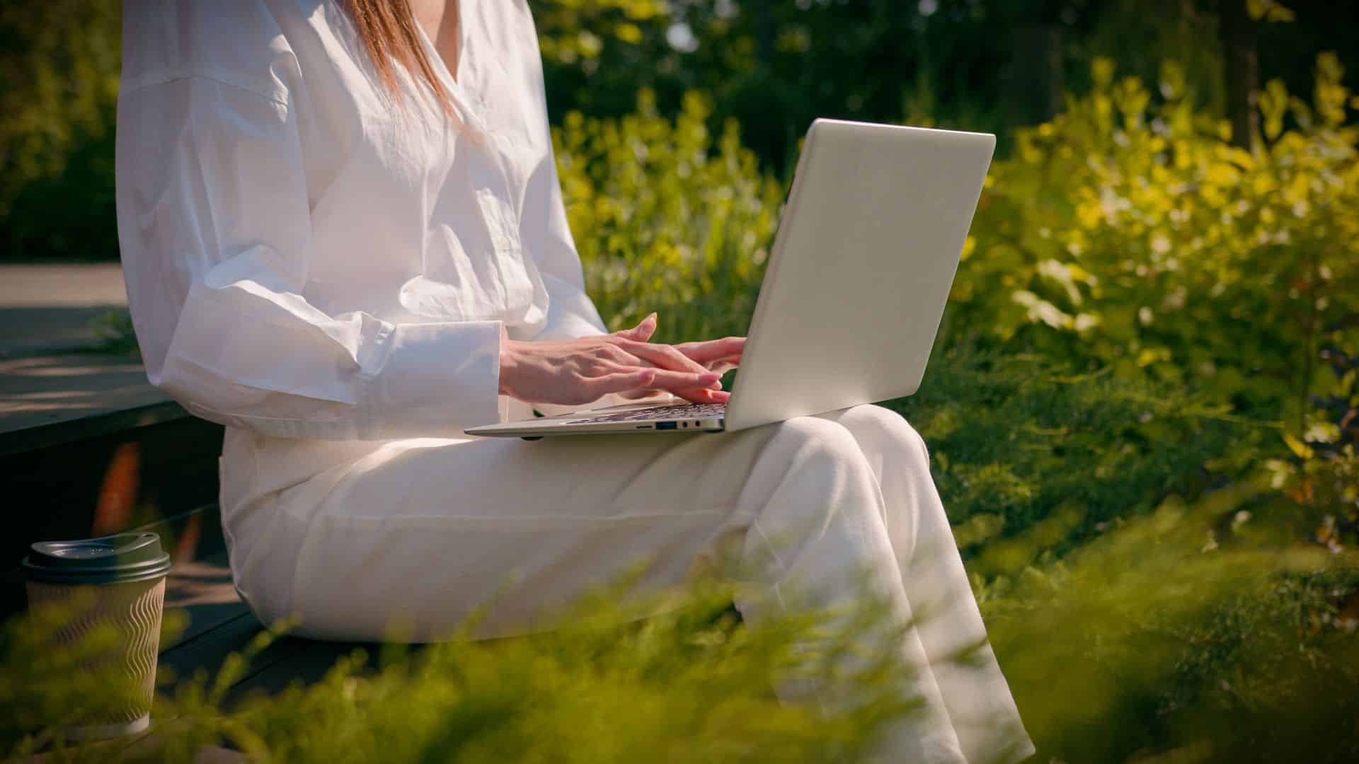 3 Easy Ways to Work from Anywhere